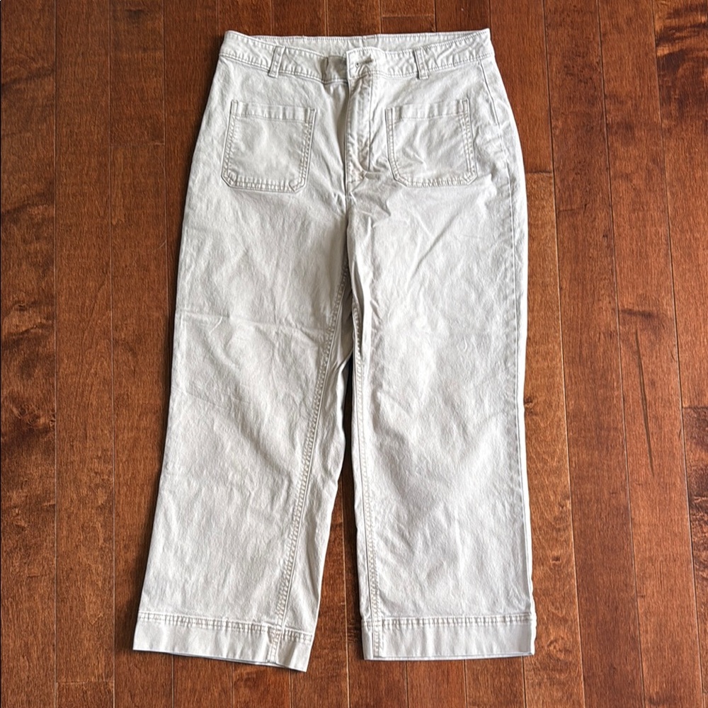 Chic Cream Cropped Pants